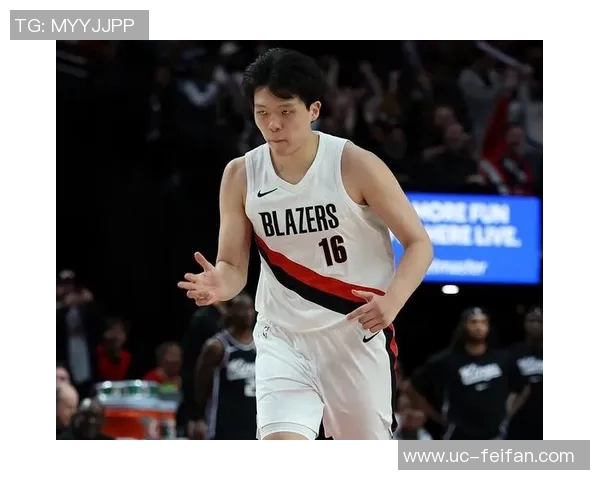 杨瀚森坦言今日发挥平平期待底角获得更多传球并称自己在移动上有所进步